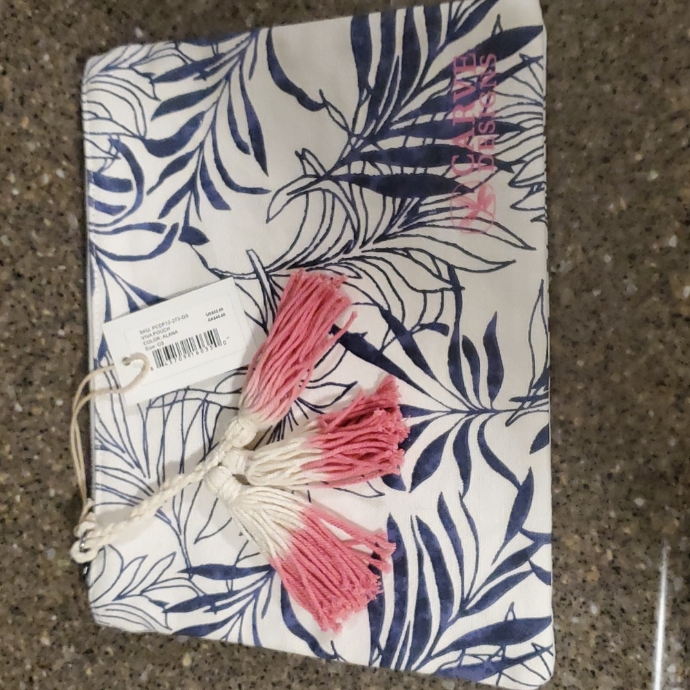 100% cotton pouch by‎ Carve Designs